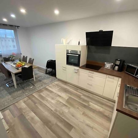 Apartment City Sued- 5 Zimmer_15 Personen _ Komplett_Eingerichtet Hamburg Eksteriør bilde