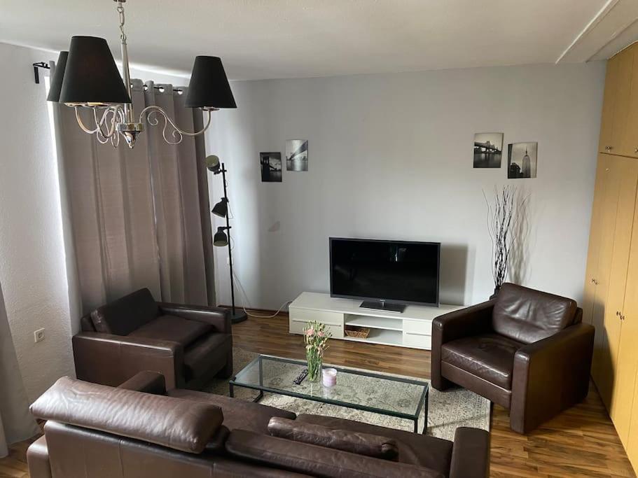 Apartment City Sued- 5 Zimmer_15 Personen _ Komplett_Eingerichtet Hamburg Eksteriør bilde