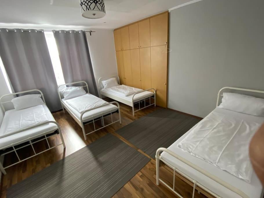 Apartment City Sued- 5 Zimmer_15 Personen _ Komplett_Eingerichtet Hamburg Eksteriør bilde